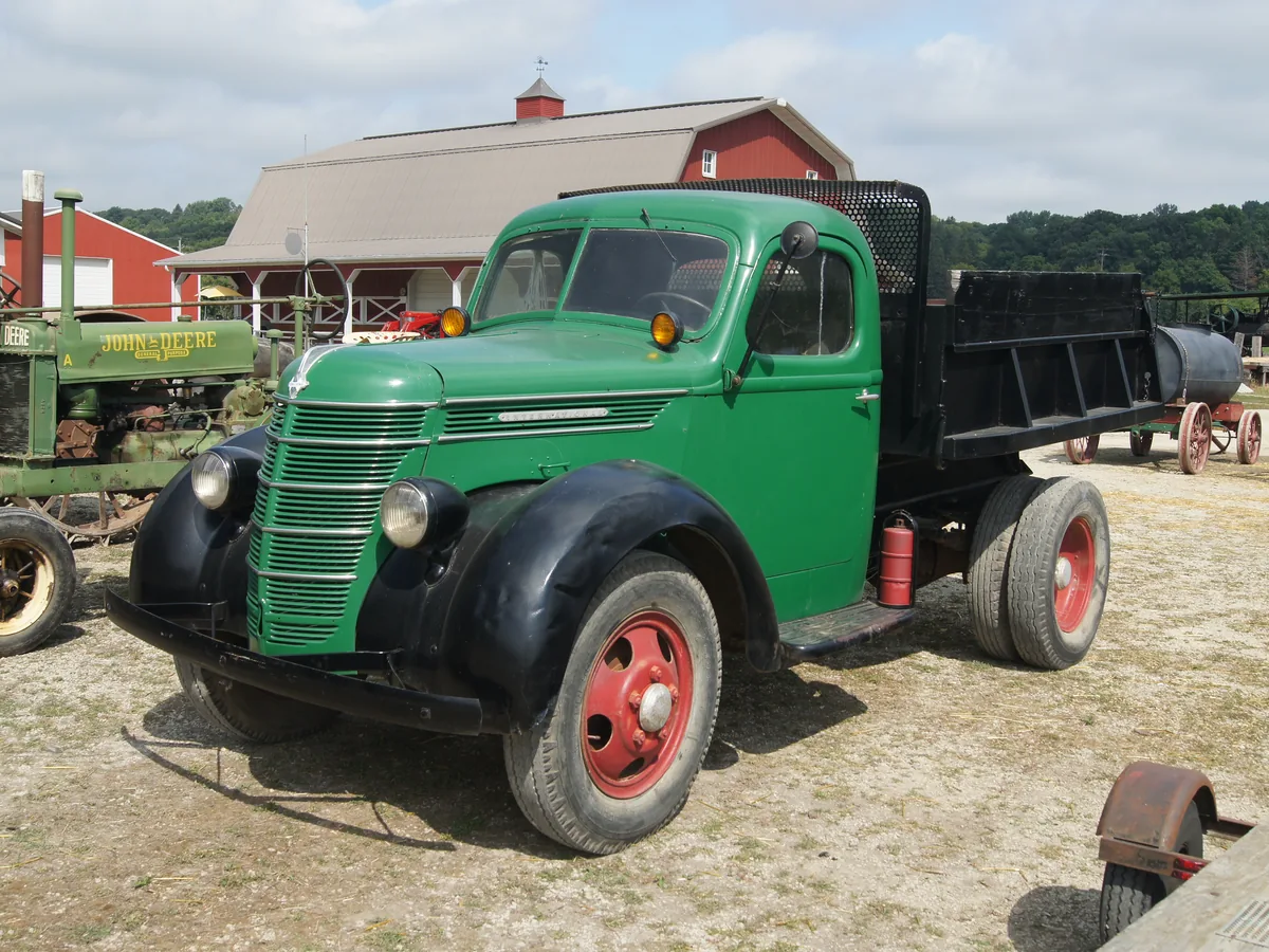 International dump truck